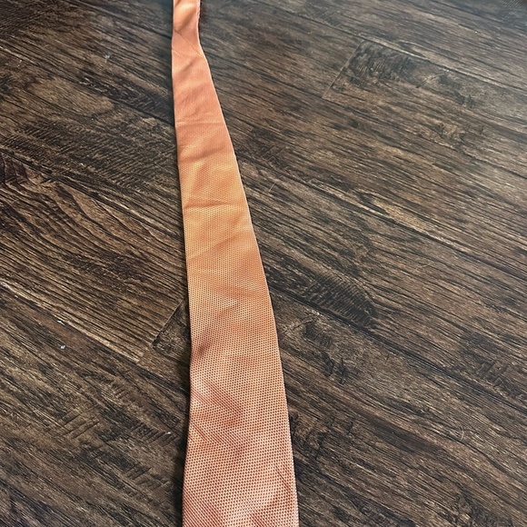 Michael Kors Orange Silk Tie Elegant Accessory - Picture 1 of 2